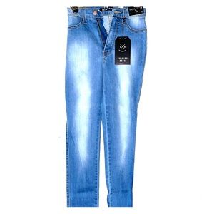 Fashion Nova medium wash skinny jean